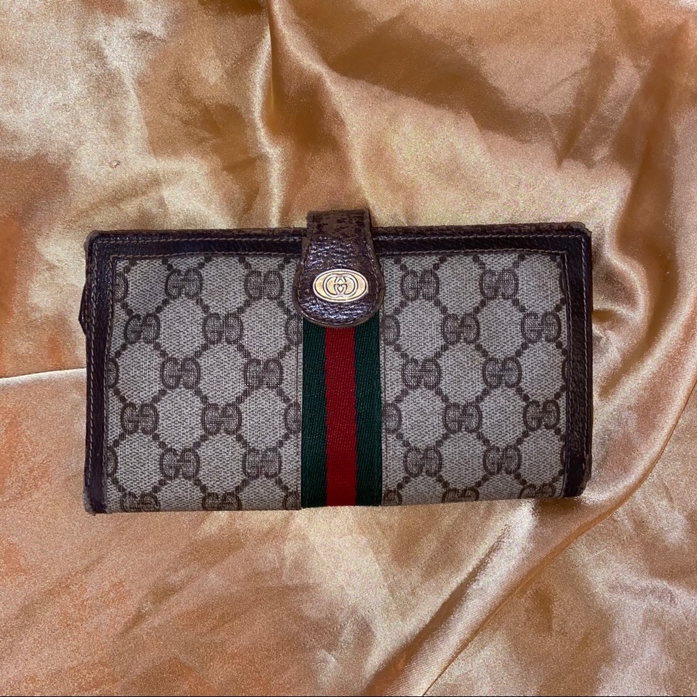 Vintage Gucci wallet